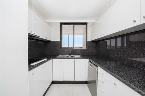 Three Bedroom Penthouse | Private kitchen | Fridge, microwave, oven, stovetop