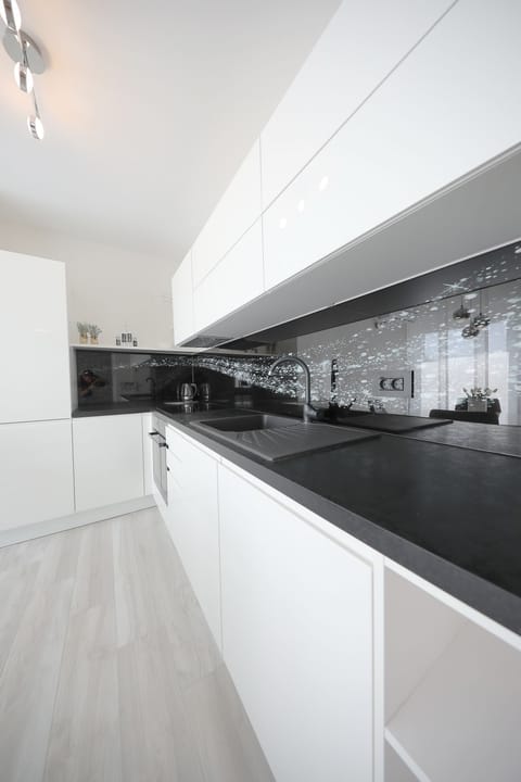 Deluxe Apartment, 2 Bedrooms (1) | Premium bedding, Tempur-Pedic beds, in-room safe, desk