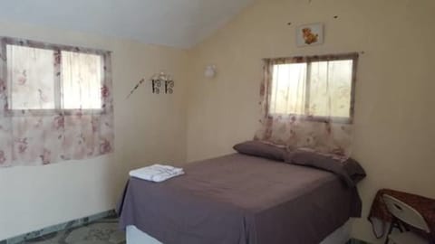 Basic Cottage, 1 Double Bed, Non Smoking | Premium bedding, Select Comfort beds, in-room safe