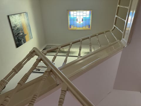 Handrails in stairways
