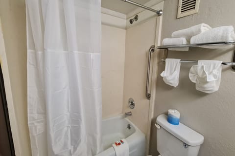 Room, 2 Queen Beds, Non Smoking | Bathroom | Eco-friendly toiletries, hair dryer, towels