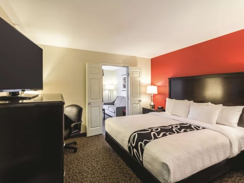 Suite, 1 King Bed, Non Smoking | Premium bedding, down comforters, individually furnished, desk