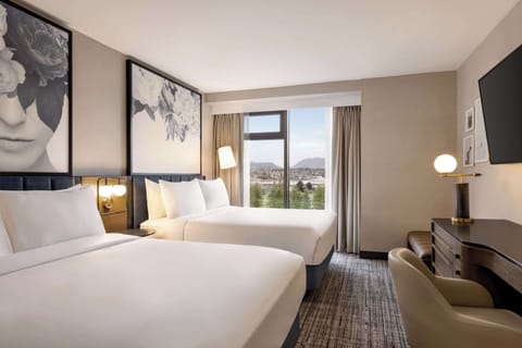 1 bedroom, in-room safe, desk, blackout drapes