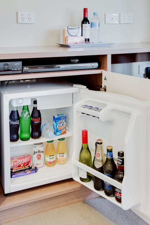 Mini-refrigerator