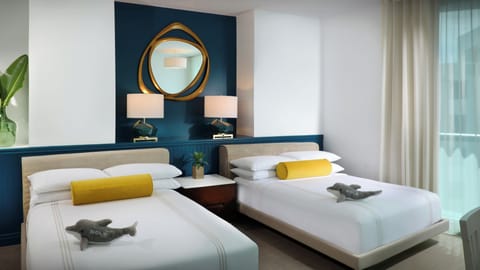 Partial Ocean View Double | Premium bedding, down comforters, pillowtop beds, minibar