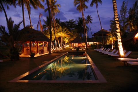 Outdoor pool, pool umbrellas, sun loungers