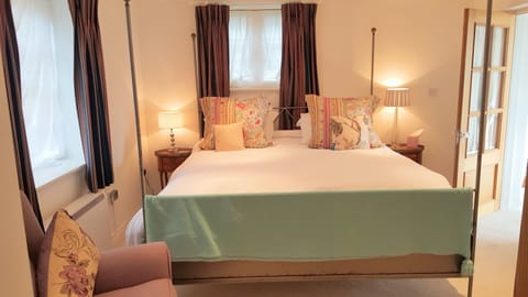 Deluxe Double Room, 2 Bathrooms | Egyptian cotton sheets, premium bedding, desk, soundproofing