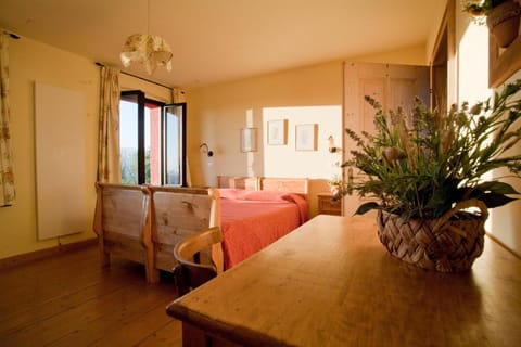 Dinner served, local cuisine, garden views 