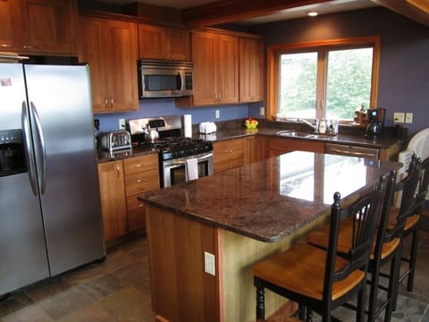 Modern, fully-equipped kitchen