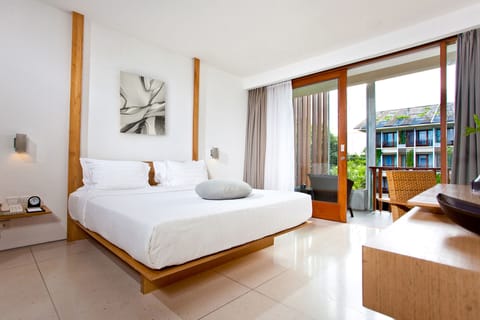 Haven Deluxe Pool View with Balcony | In-room safe, free cribs/infant beds, free WiFi, bed sheets