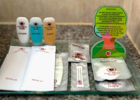 Deluxe Room | Bathroom amenities | Free toiletries, hair dryer, slippers, towels