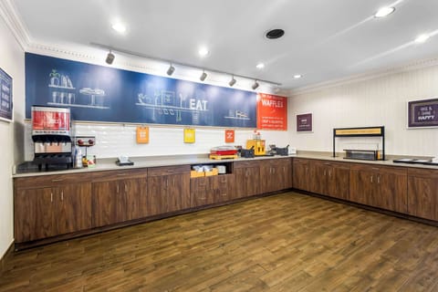 Free daily breakfast