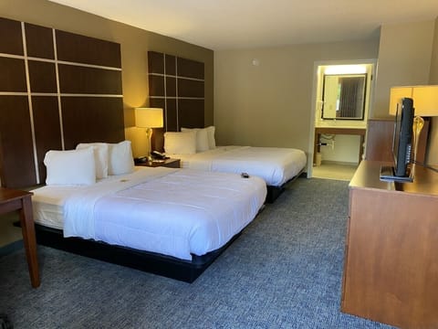 Premier Room, 2 Queen Beds, Non Smoking, Mountain View | Premium bedding, down comforters, pillowtop beds, blackout drapes