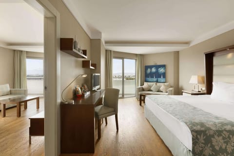 Suite Sea View | Premium bedding, minibar, in-room safe, desk