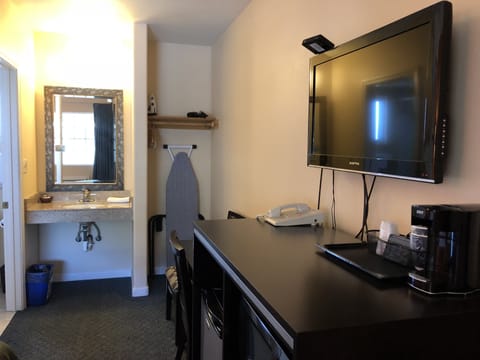 Standard Room, 2 Queen Beds | Iron/ironing board, free WiFi, bed sheets