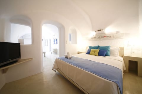 Superior Suite | Minibar, in-room safe, iron/ironing board, free WiFi