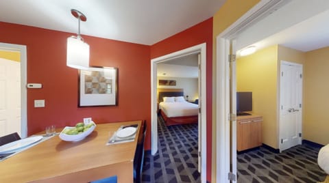Deluxe Suite, 2 Bedrooms | Premium bedding, pillowtop beds, blackout drapes, iron/ironing board