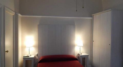 Double or Twin Room, Private Bathroom | Desk, free WiFi