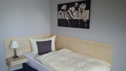 Comfort Single Room | Soundproofing, free WiFi, wheelchair access