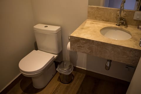 Apartment, 2 Bedrooms | Bathroom | Shower, hair dryer, towels, toilet paper
