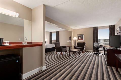 Suite, 1 King Bed, Non Smoking (No pet friendly) | Desk, laptop workspace, blackout drapes, soundproofing