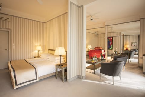 Junior Suite Executive | 1 bedroom, premium bedding, down comforters, minibar