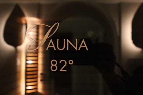 Sauna, steam room, Turkish bath, body treatments, deep-tissue massages