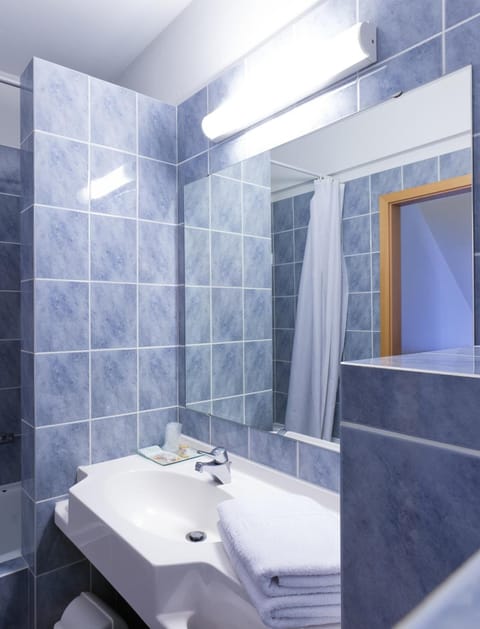 Standard Double Room | Bathroom | Deep soaking tub, hair dryer, towels