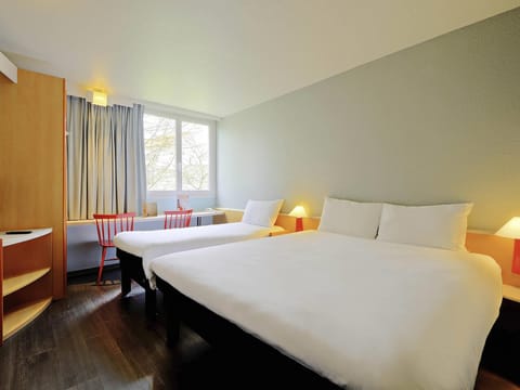 1 bedroom, premium bedding, individually decorated