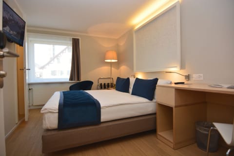 Hypo-allergenic bedding, in-room safe, individually decorated