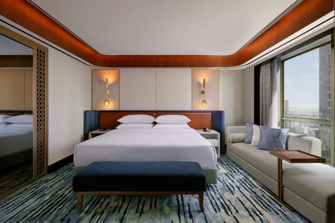 Royal Suite, 1 Bedroom | Premium bedding, minibar, in-room safe, desk