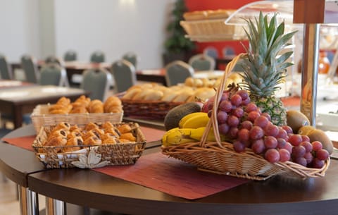 Daily buffet breakfast (EUR 10 per person)