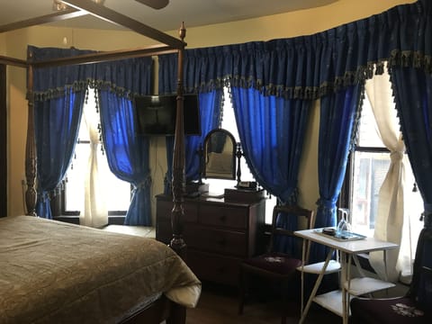 Classic Room | Iron/ironing board, free WiFi, bed sheets, alarm clocks