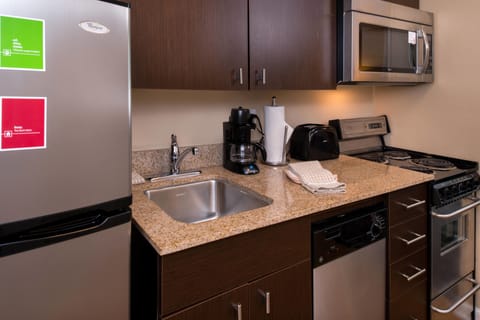 Suite, 1 Bedroom | In-room safe, desk, soundproofing, iron/ironing board