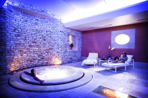 Couples treatment rooms, sauna, spa tub, steam room, Turkish bath