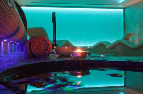 Body treatments, hydrotherapy, aromatherapy, hot stone massages
