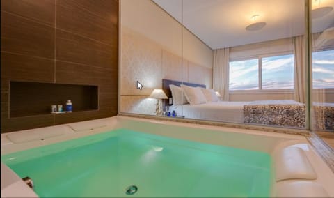 Premium Room | Deep soaking bathtub