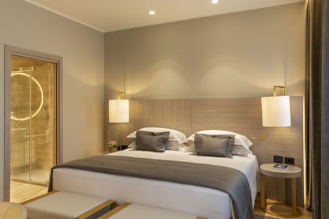 Duomo Grand Apartment Two Bedrooms | Premium bedding, minibar, in-room safe, desk