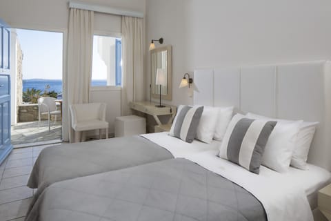Standard Room, Sea View | In-room safe, blackout drapes, soundproofing, bed sheets