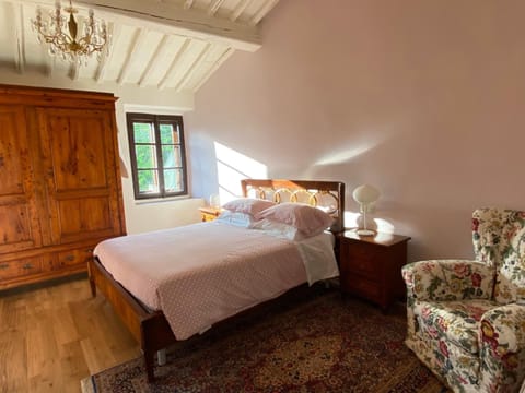 Deluxe Room | Down comforters, individually decorated, individually furnished, desk