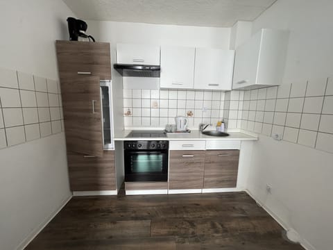 Basic Apartment | Private kitchen | Fridge, electric kettle