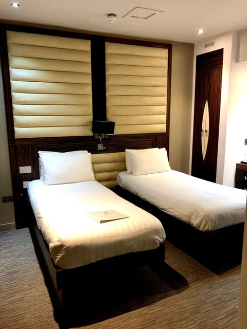 Twin Room Without Window | Egyptian cotton sheets, premium bedding, in-room safe