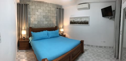 3 bedrooms, premium bedding, in-room safe, individually decorated