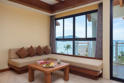 Two-Bedrooms Sea View | Living area | 21-inch TV with satellite channels