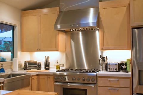 Exquisite kitchen, your chef in the group will be happy!