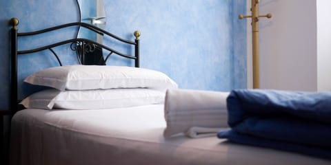 In-room safe, desk, laptop workspace, free WiFi