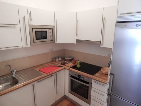 Apartment, 1 Bedroom | Private kitchen | Fridge, microwave