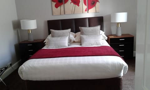 Deluxe Double Room, Non Smoking | Egyptian cotton sheets, premium bedding, individually decorated