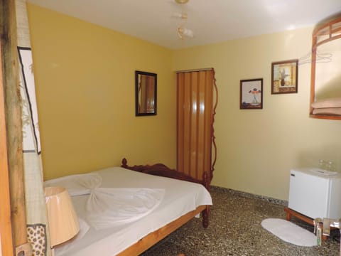 Double Room, 1 Double Bed, Non Smoking | In-room safe, blackout drapes, bed sheets, wheelchair access