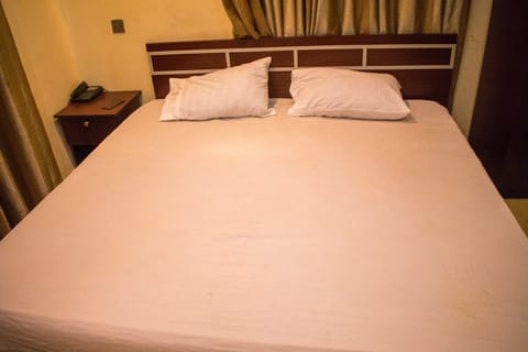 Royal Double Room, 1 Double Bed | Premium bedding, desk, internet